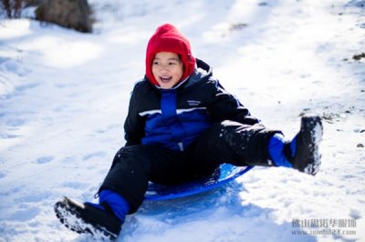 滑雪服可以當(dāng)沖鋒衣穿嗎？